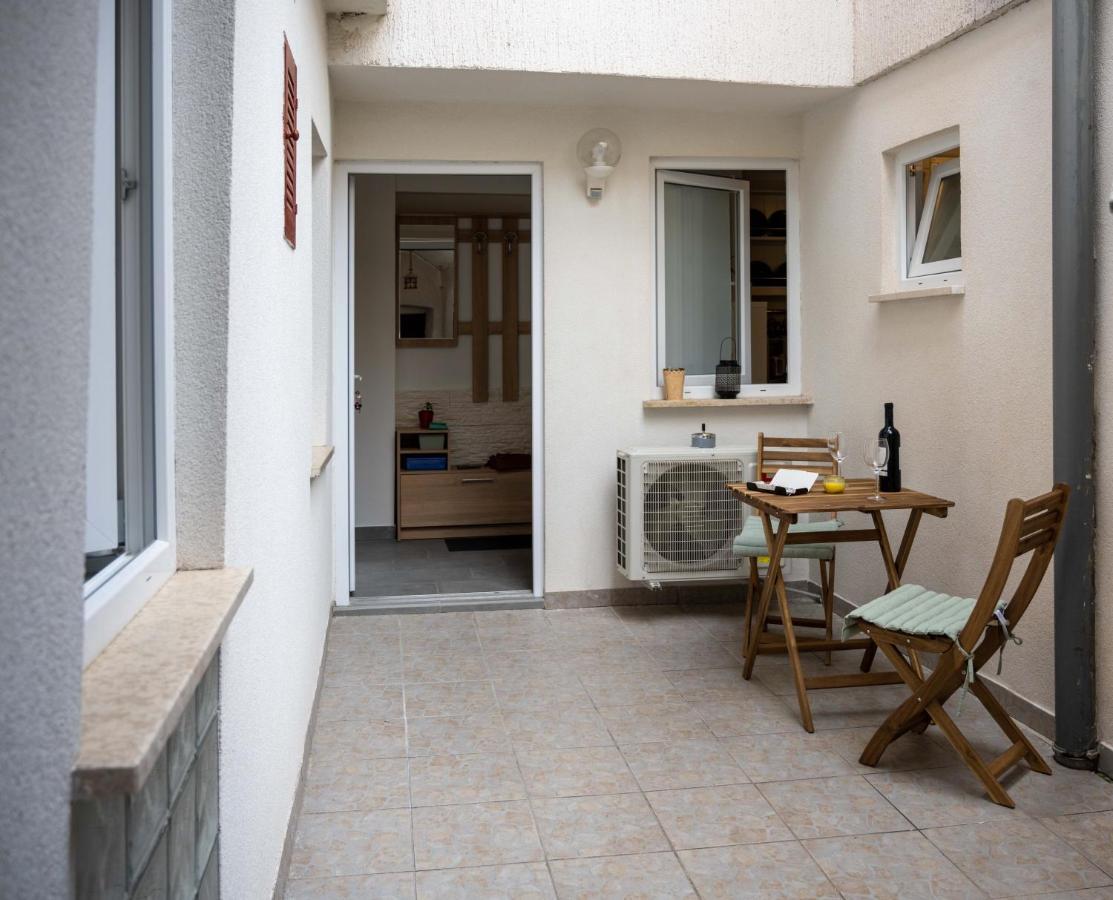 Apartment Montona Pula Exterior foto